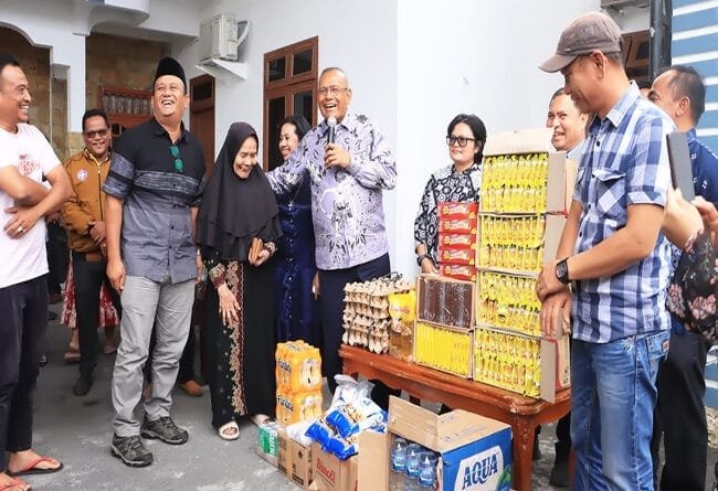 Bupati Dairi Serahkan Bantuan Program ATENSI Kemensos kepada 41 PPKS