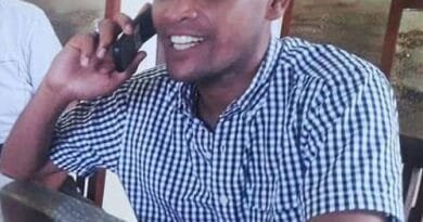 Pemerhati Pejabat Publik JM Junaim Nilai Pencalonan Bupati Muna Barat jadi Ketua Golkar Politik Pencitraan Pemerhati Pejabat Publik JM Junaim Nilai Pencalonan Bupati Muna Barat jadi Ketua Golkar Politik Pencitraan