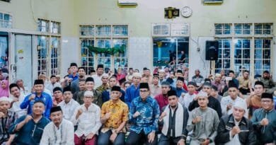 Safari Isya di Masjid Al-Istiqomah, Rico Waas: Warga Terdampak Banjir Harus Dilayani Cepat dan Responsif