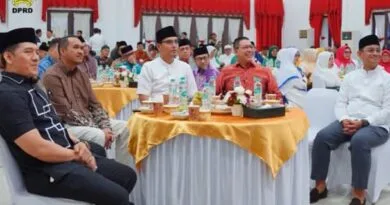 Ketua DPRD Medan Hadiri Buka Puasa Bersama Wali Kota Ketua DPRD Medan Hadiri Buka Puasa Bersama Wali Kota