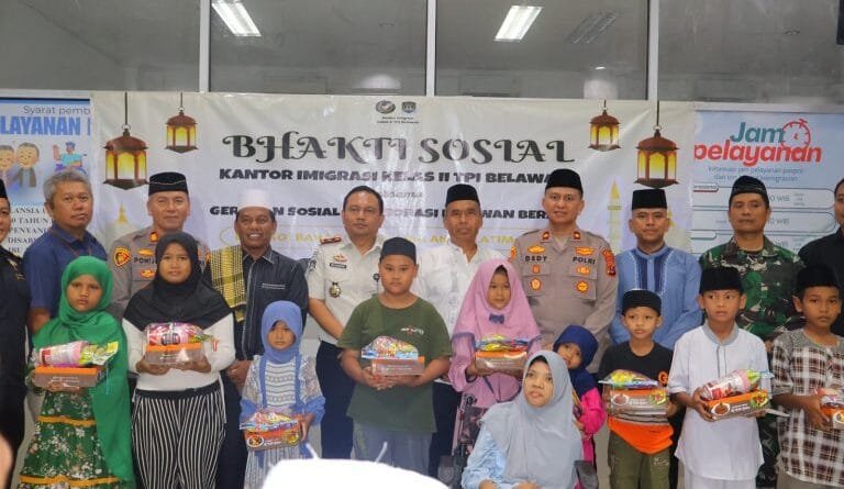 Kantor Imigrasi Kelas II TPI Belawan Santuni 100 Anak Yatim