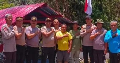 Dukung Akses Warga, Polresta Deli Serdang Laksanakan Renovasi Jembatan Presisi Merah Putih Kuala Sabah Dukung Akses Warga, Polresta Deli Serdang Laksanakan Renovasi Jembatan Presisi Merah Putih Kuala Sabah