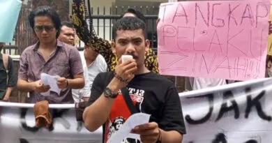 Aksi di Kejati Sumut, Massa Desak Pencopotan Oknum Jaksa Diduga Terlibat Perselingkuhan
