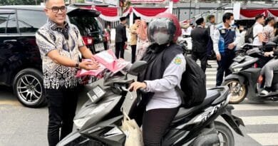 Pemko Medan Dan PWPM Kibarkan Semangat Merah Putih di Jalanan Kota Pemko Medan Dan PWPM Kibarkan Semangat Merah Putih di Jalanan Kota