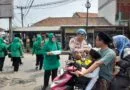 Koramil 1903/Darangdan Rutin Gelar Jumat Berkah Dengan Membagikan 200 Nasi Kotak